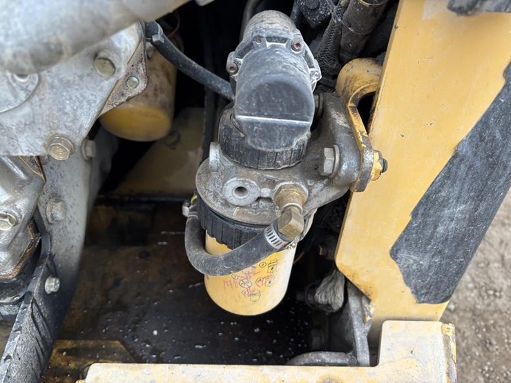 2006-caterpillar-246b-image-35