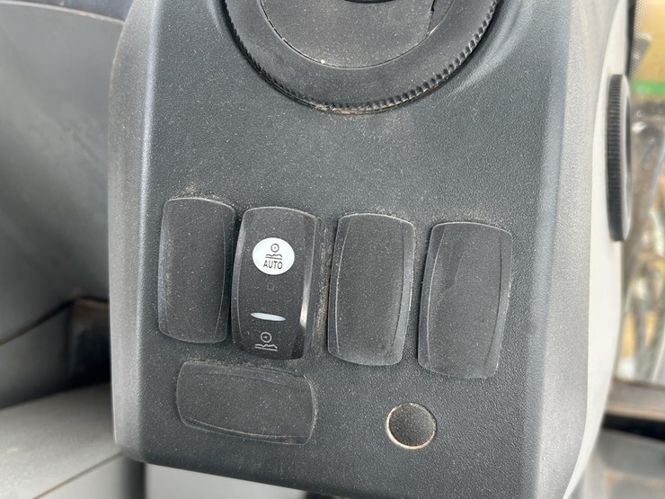 caterpillar-420e-image-55