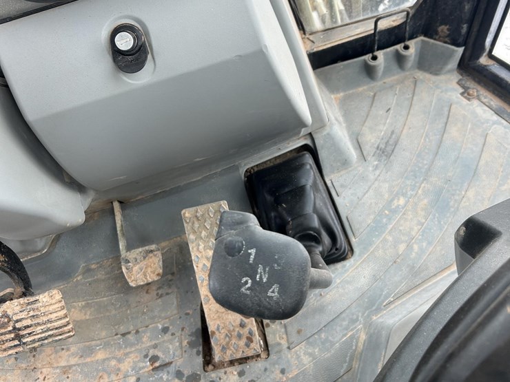 caterpillar-420e-image-63