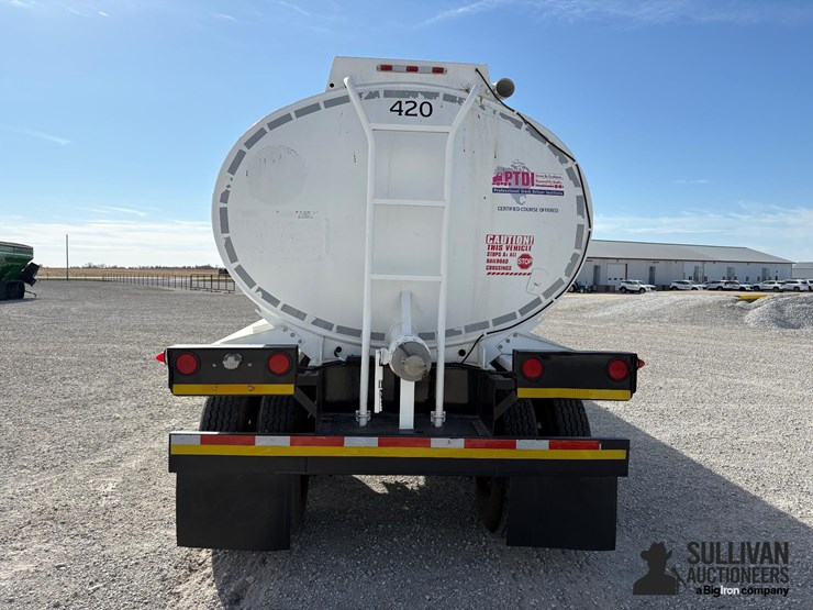 heil-trailer-image-6