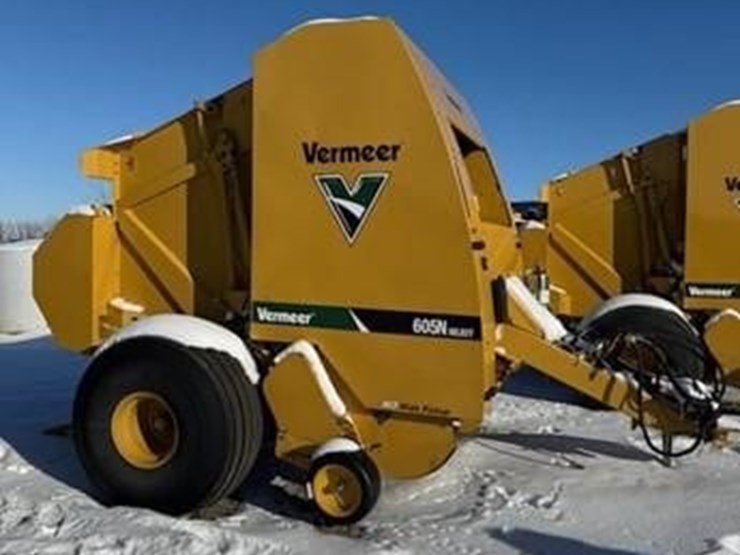 2016-vermeer-605n-image-1