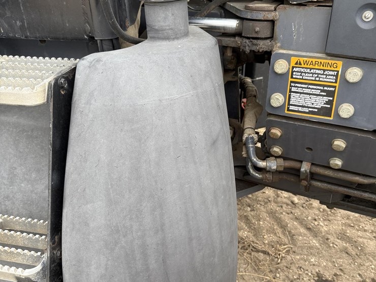 1998-new-holland-tv140-image-25