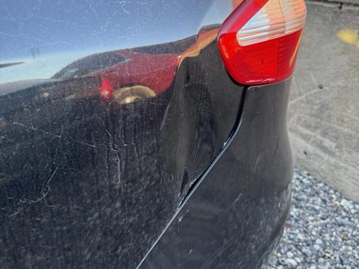 #31-•-2014-ford-fiesta-se-image-10