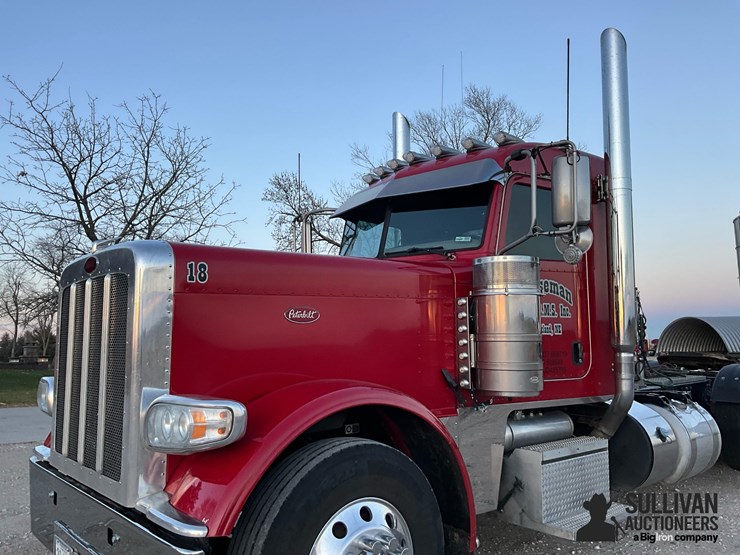 2018-peterbilt-389-image-9