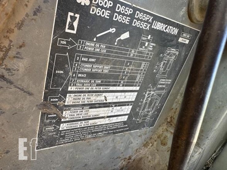 komatsu-d65ex-12-image-9