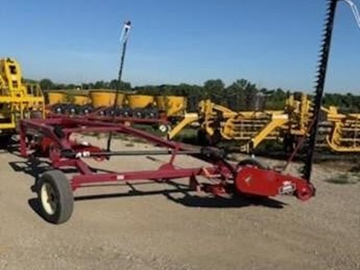 2020-case-ih-1100-image-1