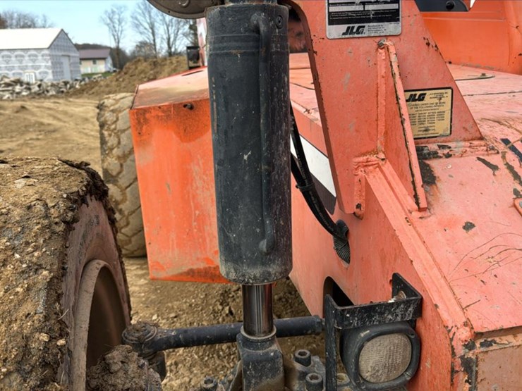 #107-•-2015-jlg-6042-telehandler-image-31