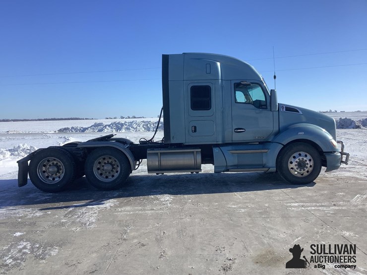 2016-kenworth-t680-image-4