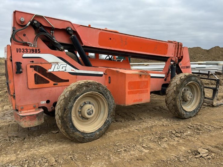 #107-•-2015-jlg-6042-telehandler-image-6