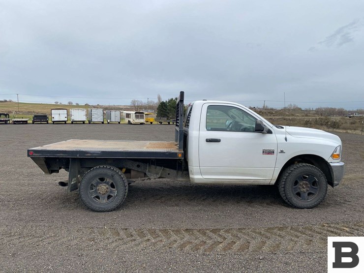 2010-dodge-2500-image-6