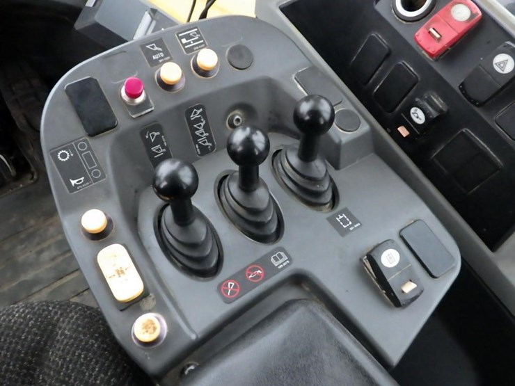 2017-caterpillar-950m-image-38