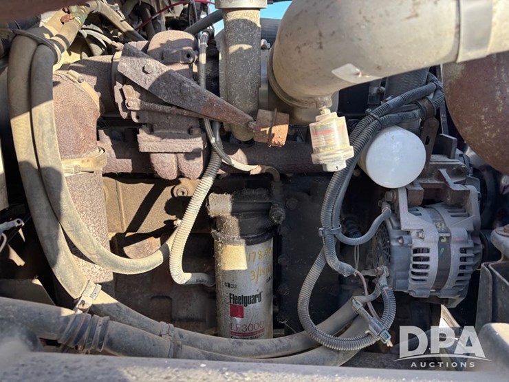 1998-freightliner-fl80-image-23