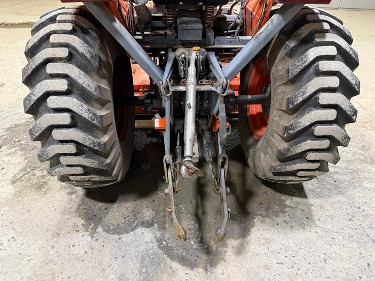 kubota-b7800-image-11