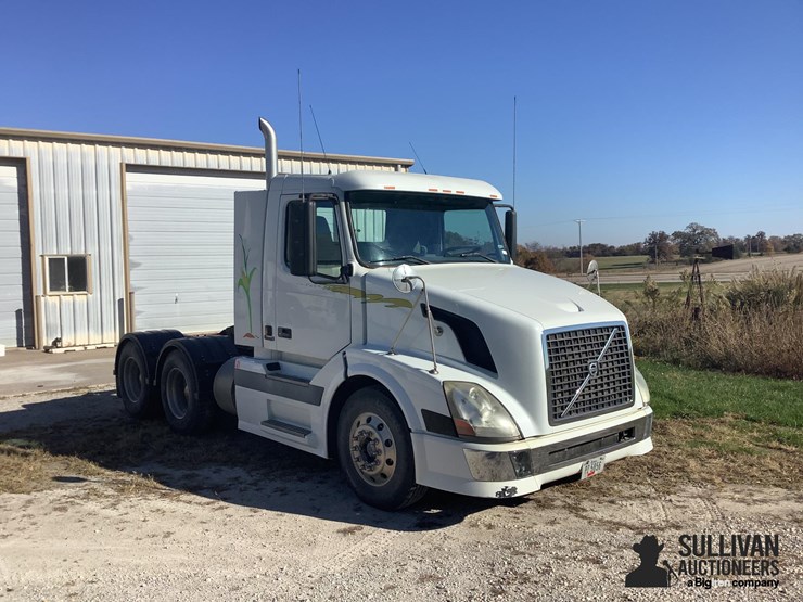 2003-volvo-vnl-t/a-truck-tractor-image-3