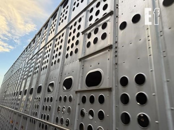 1995-merritt-53-ft-image-36