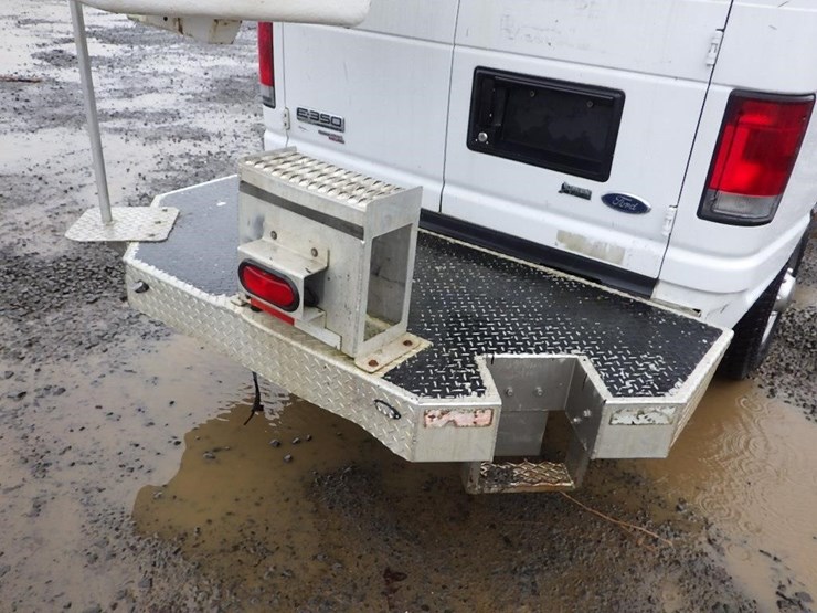 2012-ford-e350-image-7