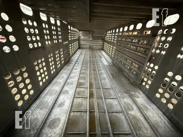 1995-merritt-53-ft-image-8