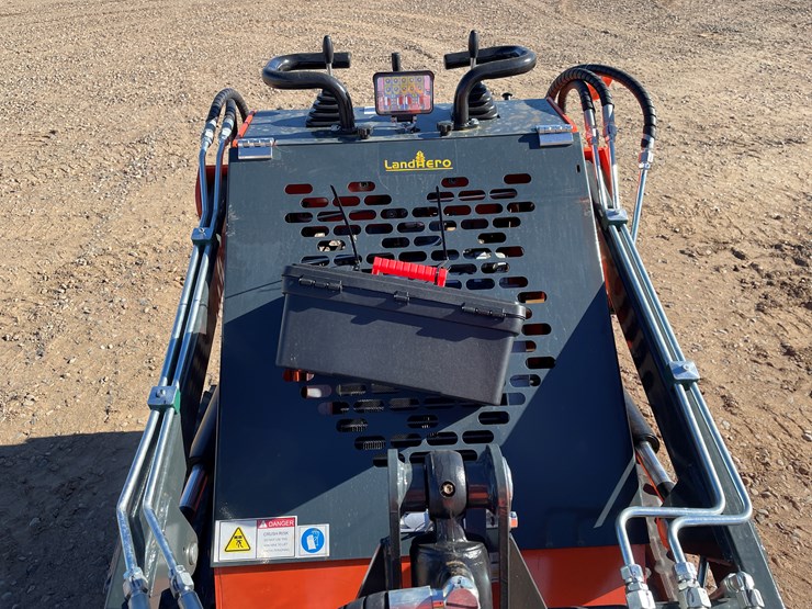 #9376-•-unused-2025-landhero-mini-skid-steer-image-5
