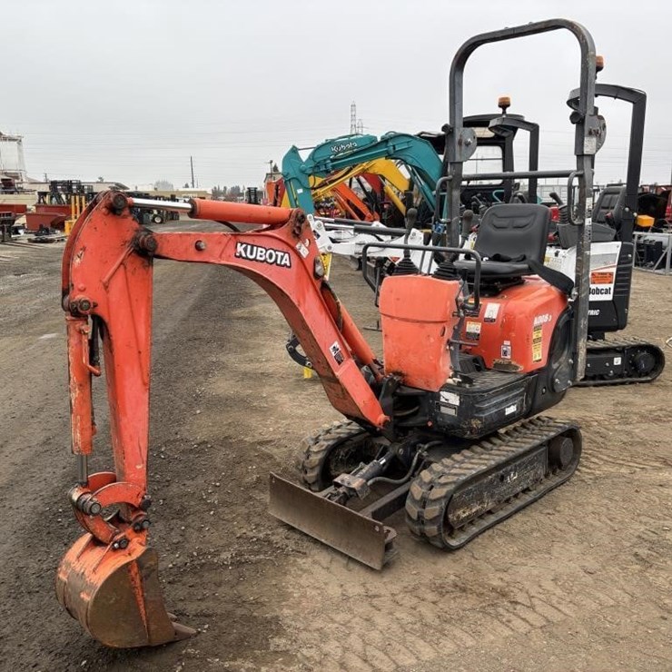 2015 KUBOTA K008-3