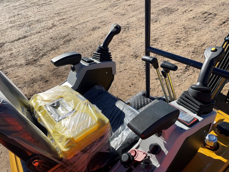 #9288-•-unused-2025-cfg-mini-excavator-image-6