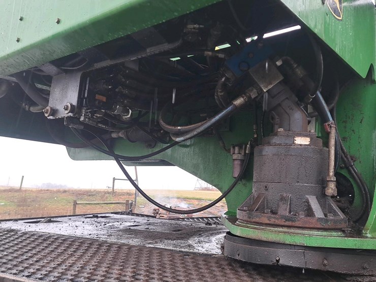 2010-deere-437c-image-22