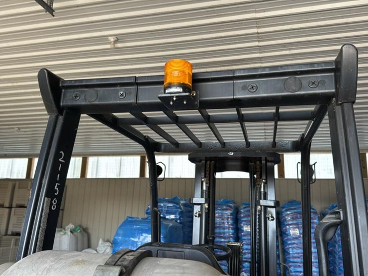 #112-•-2021-clark-s25cl-forklift-image-39