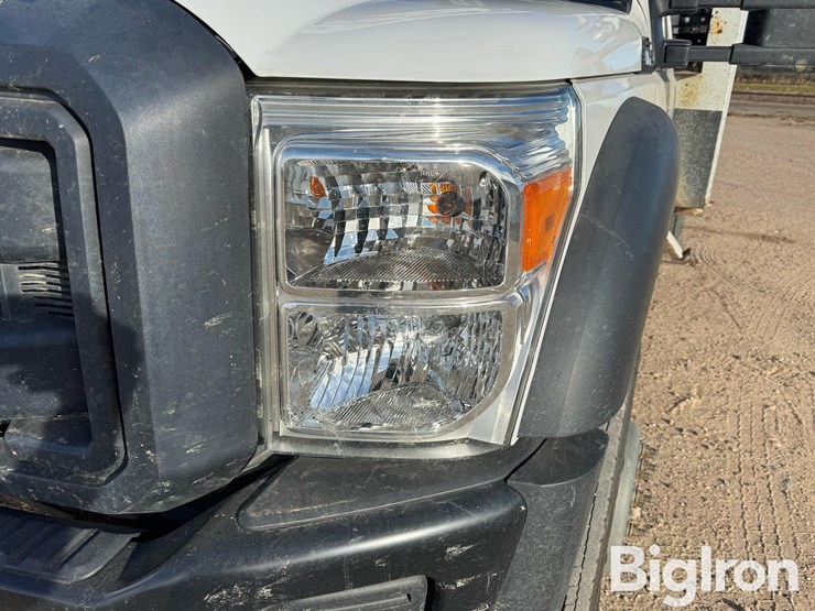 ford-f550-xlt-image-17