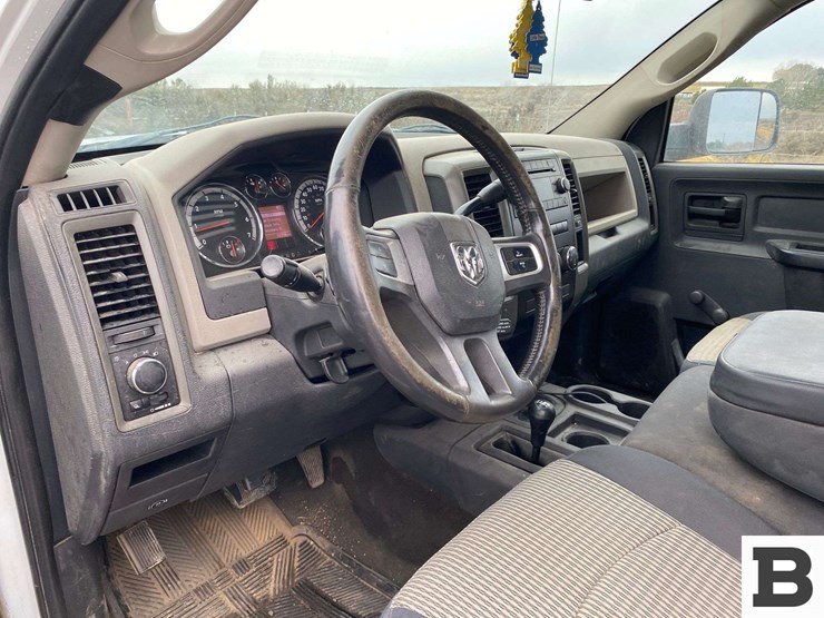 2010-dodge-2500-image-38