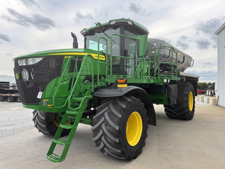 john-deere-800r-image-1