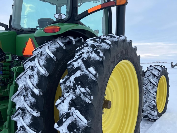 2010-john-deere-8295r-image-38