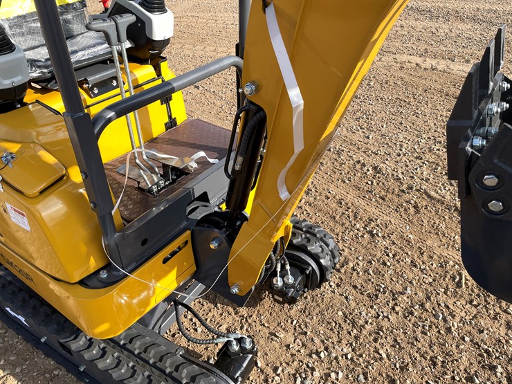 #9213-•-2025-unused-cfg-mini-excavator-image-7