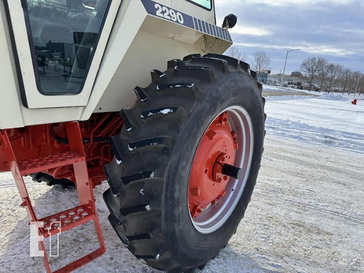 j-i-case-2290-image-33