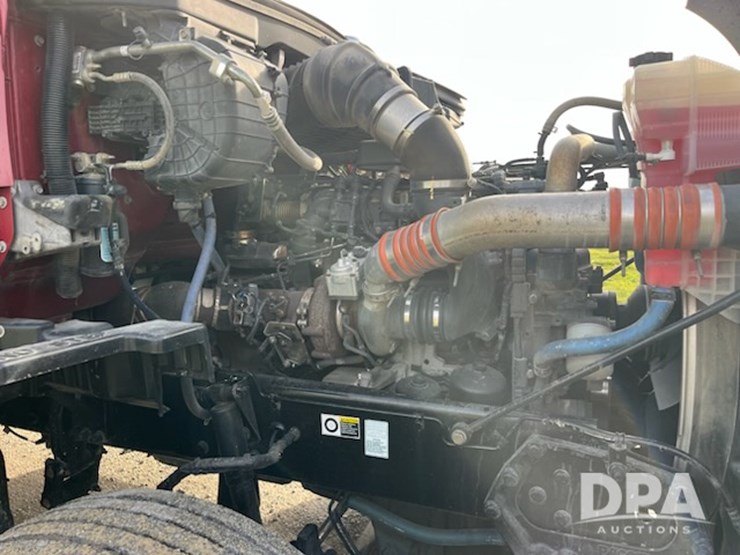 2018-kenworth-t680-image-11