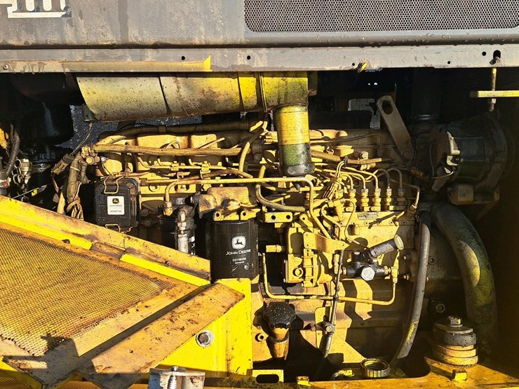 john-deere-748-image-16