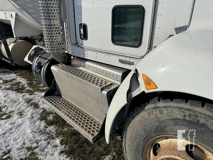 2014-kenworth-t370-image-6