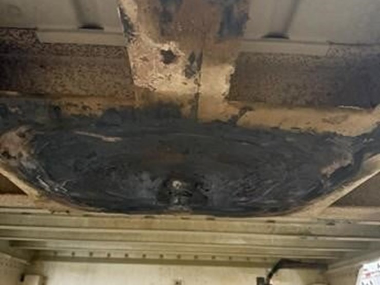 1995-merritt-53-ft-image-27