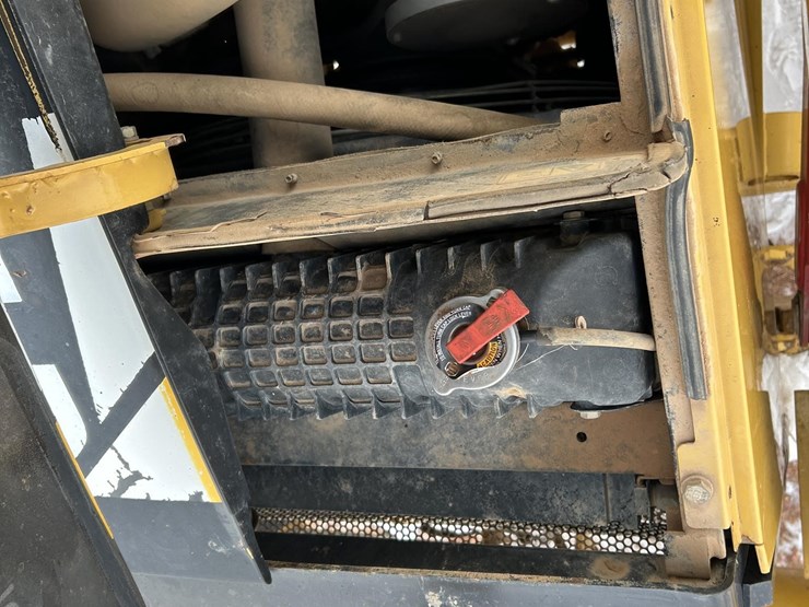 caterpillar-420d-image-58