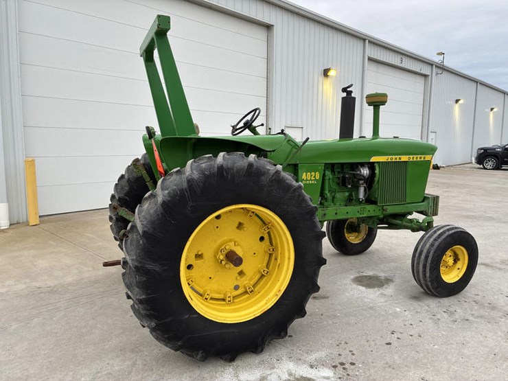 john-deere-4020-image-4