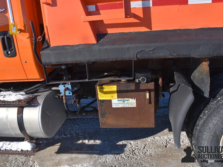 2009-international-7400-image-19