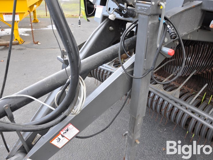 2020-claas-455-rollant-uniwrap-round-baler/bale-wrapper-image-10