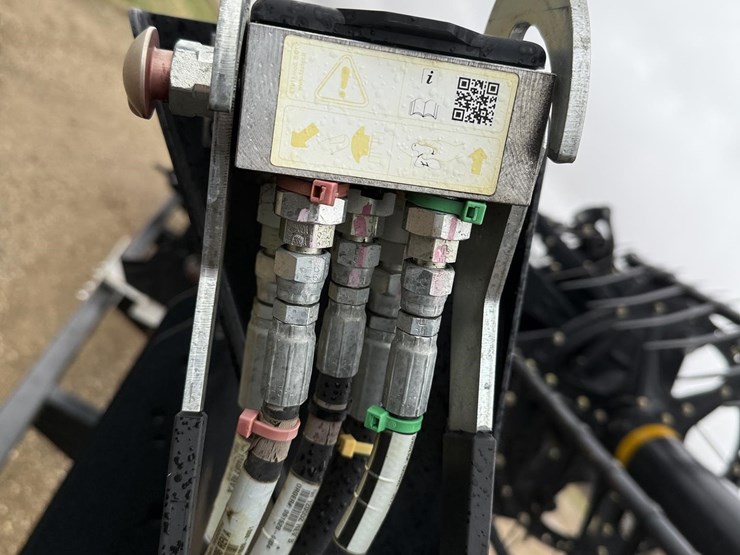 2013-john-deere-435d-image-20