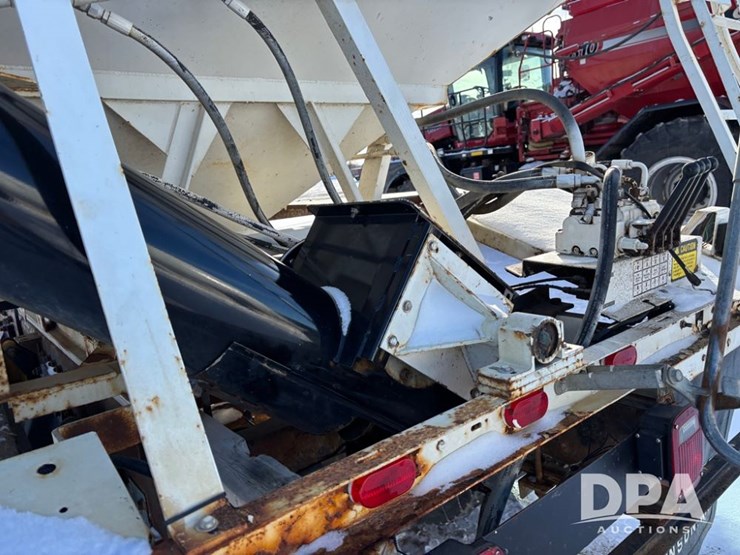 1998-freightliner-fl80-image-39