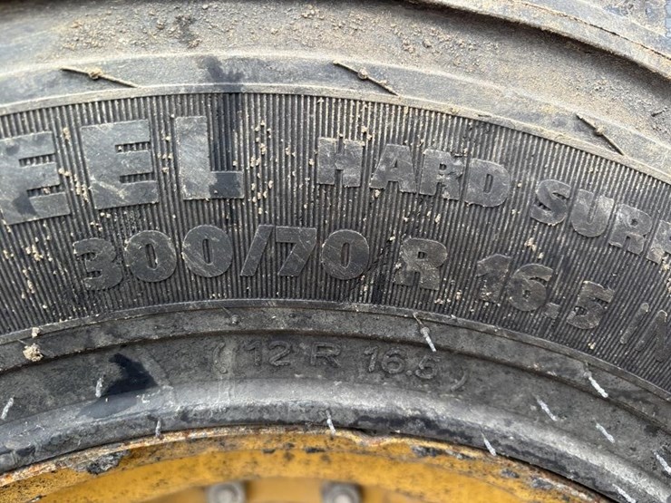 2006-caterpillar-246b-image-18