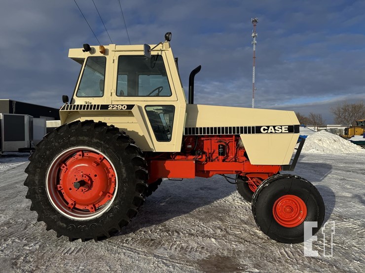 j-i-case-2290-image-3