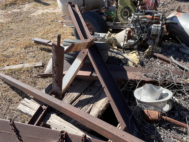 #3729-•-pair-of-trailers-and-scrap-metal-image-27