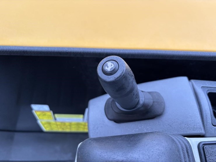 caterpillar-305cr-image-33