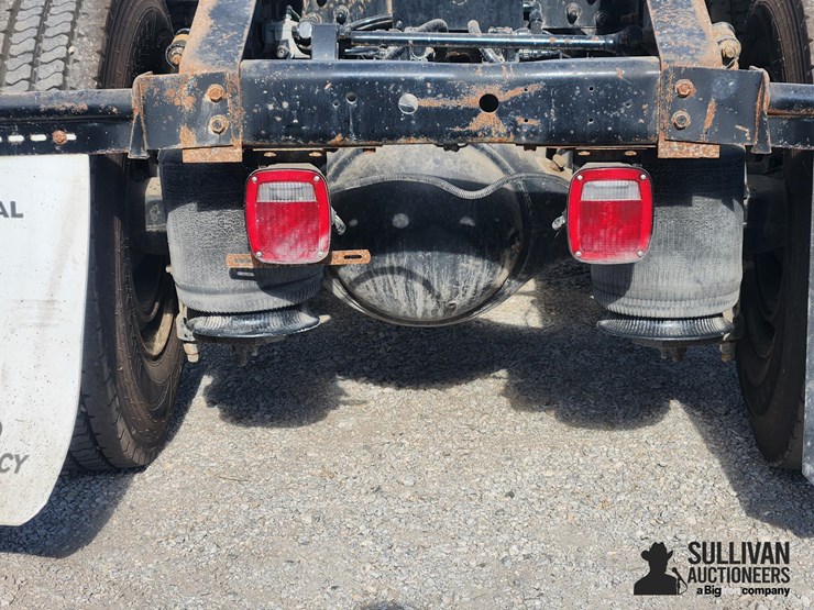 2007-international-9400i-t/a-truck-tractor-image-15