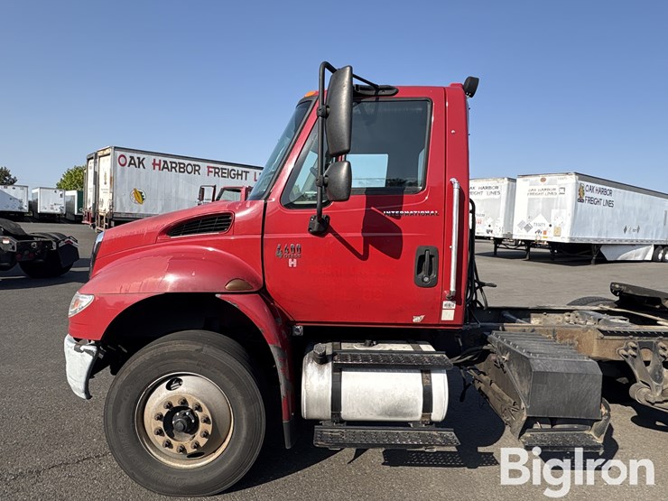 international-durastar-4400-image-10