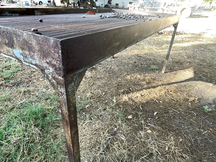 #3732-•-pecan-sorting-table-image-13