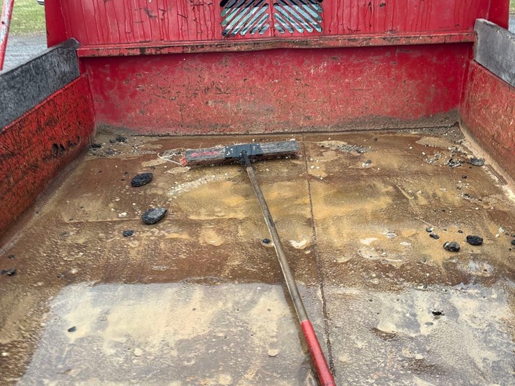 2012-ford-f550-image-6